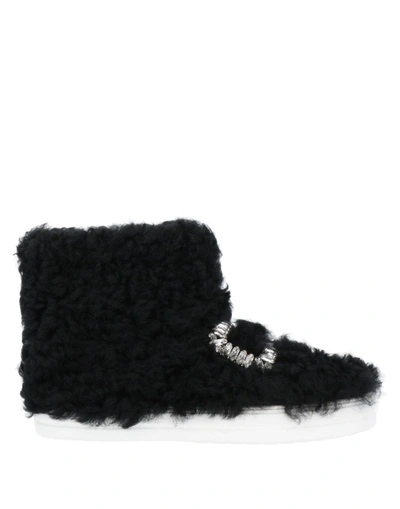 Shop Roger Vivier Woman Ankle Boots Black Size 6 Shearling
