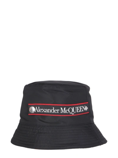 Shop Alexander Mcqueen Bucket Hat In Nero