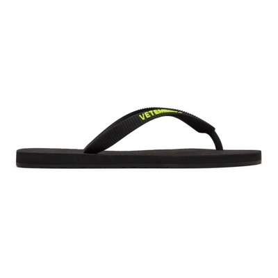 Vetements Logo Thong Sandals In Black