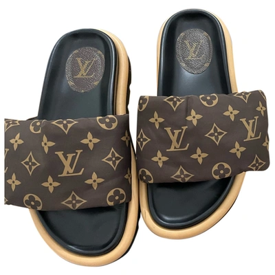 Pre-owned Louis Vuitton Pool Pillow Leather Flip Flops In Brown