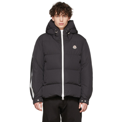Moncler Idil Giubbotto Short Down Jacket In 블랙 | ModeSens
