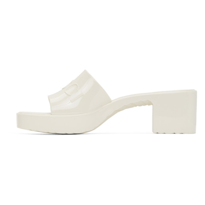 Shop Gucci Off-white Rubber Slide Heeled Sandals In 9022 Mystic White