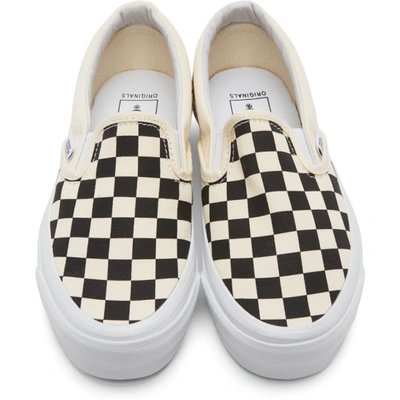 Shop Vans Off-white Check Og Classic Slip-on Sneakers In Checkerboard