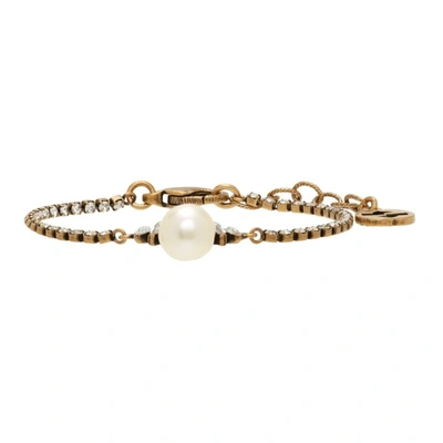 Shop Gucci Gold Bee Pearl Bracelet In 8516 0933/crystal/cr