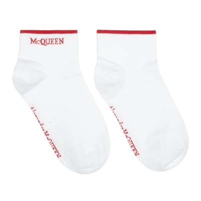 Shop Alexander Mcqueen Logo Cotton Ankle Socks In 9074 White/red