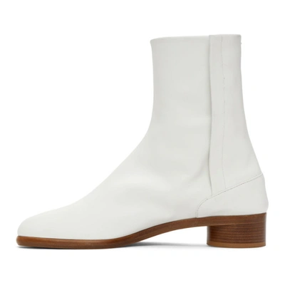 Shop Maison Margiela White Tabi Ankle Boot In H8554 White / Natura