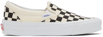 Shop Vans Off-white Check Og Classic Slip-on Sneakers In Checkerboard Checker