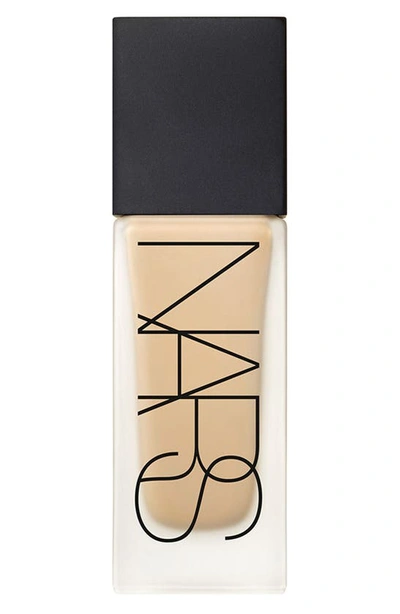 Shop Nars All Day Luminous Weightless Liquid Foundation In Barcelona