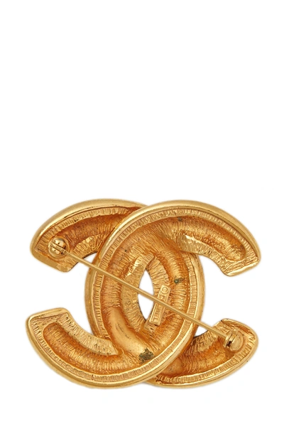 Pre-owned Chanel Gold Quilted 'cc' Pin Medium