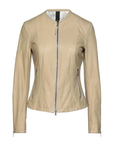 Shop Garrett Woman Jacket Beige Size 4 Soft Leather