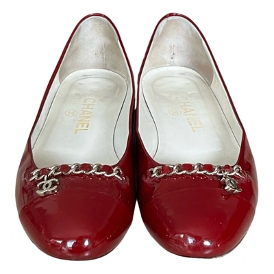 Pre-owned Chanel Patent Leather Ballet Flats In Burgundy