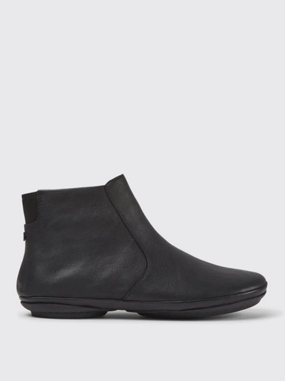 Shop Camper Right  Leather Ankle Boots In Schwarz