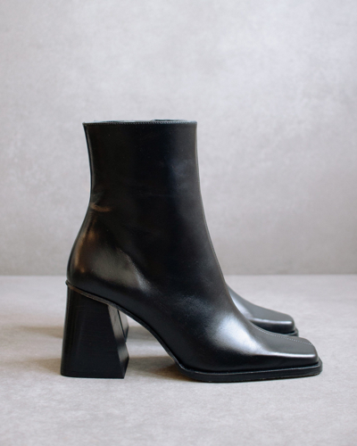 Shop Alohas South Leather Boots In Black