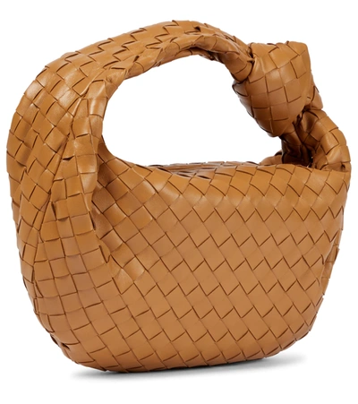 Shop Bottega Veneta Jodie Teen Leather Tote In Caramel 20-gold