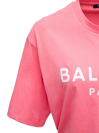 Shop Balmain Pink Cotton Cropped T-shirt With Logo Print