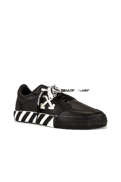 Off-white Black Leather Low Vulcanized Sneakers In Black & White