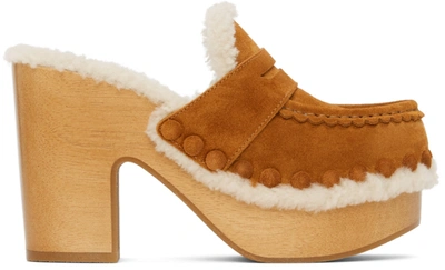 Chloé Joy Suede Block-heel Clogs In 242 Caramello