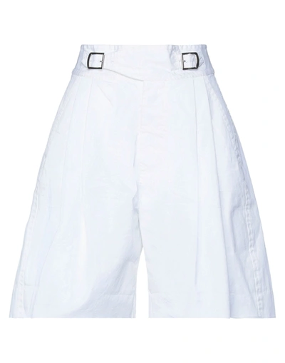 Shop Dsquared2 Woman Shorts & Bermuda Shorts White Size 2 Cotton