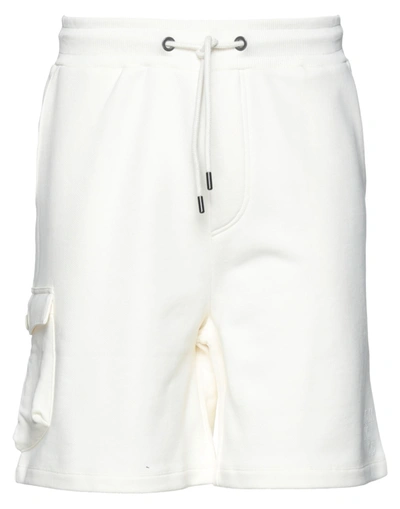 Shop Tom Wood Man Shorts & Bermuda Shorts Ivory Size M Organic Cotton, Cotton, Elastane In White