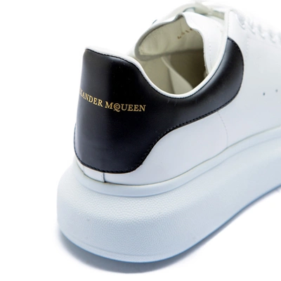 【香港极速发货】Alexander McQueen 小白鞋牛皮白尾光面厚底运动休闲鞋