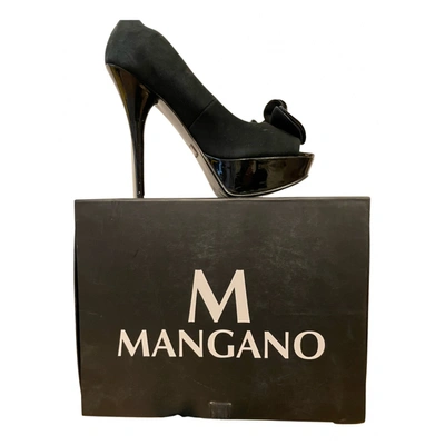 Pre-owned Mangano Heels In Black