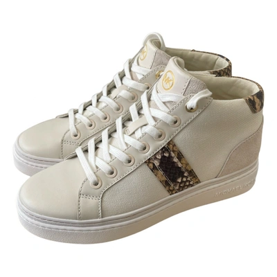 Pre-owned Michael Kors Leather Trainers In Beige | 