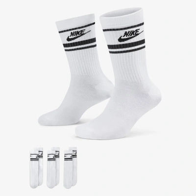 Shop Nike Unisex  Sportswear Dri-fit Everyday Essential Crew Socks (3 Pairs) In White