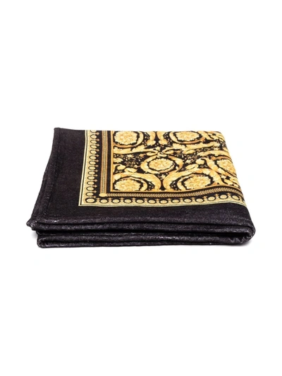 Shop Versace Baroque-print Cotton Towel In Black