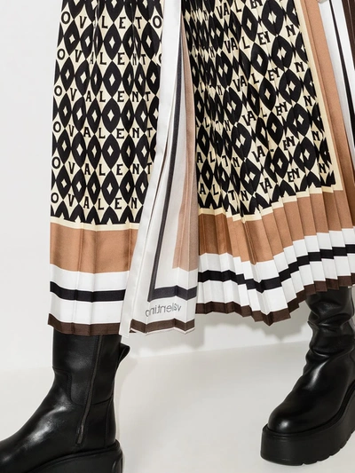 Shop Valentino Geometric-print Pleated Silk Skirt In Nude