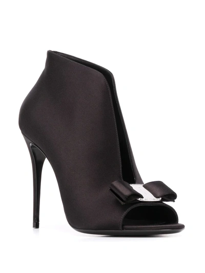 Shop Ferragamo Vara Bow 110mm Pumps In Black