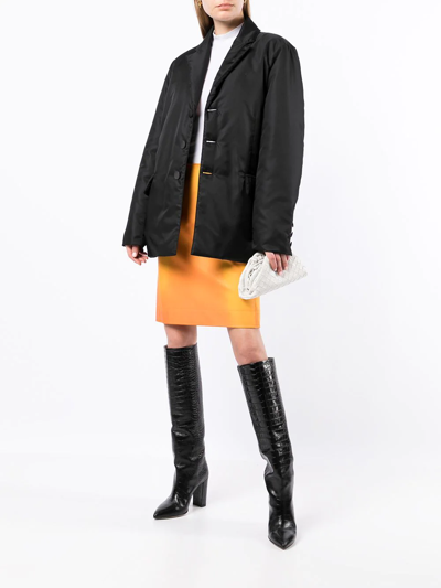 Wandering Blazer Puffer Jacket In Schwarz