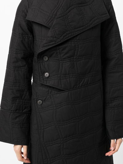 Shop Toogood The Tinsmith Quilted Coat In Schwarz