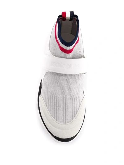 MONCLER BAKTHA STRIPED KNIT SNEAKERS - 白色