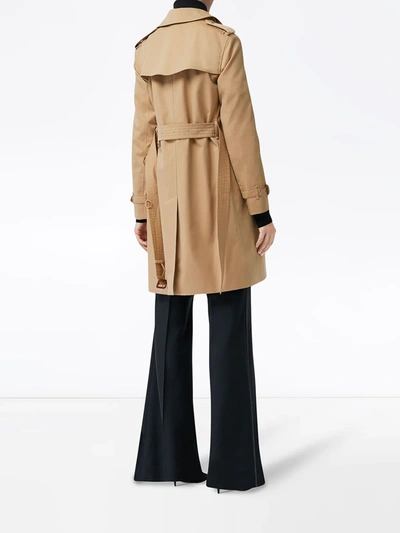 Shop Burberry The Kensington Heritage Trench Coat In Neutrals