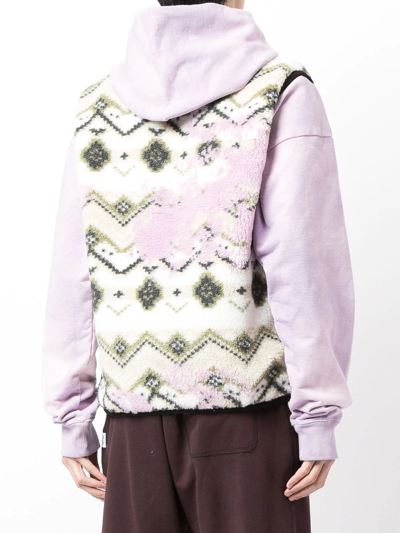 抽象图案抓绒马甲