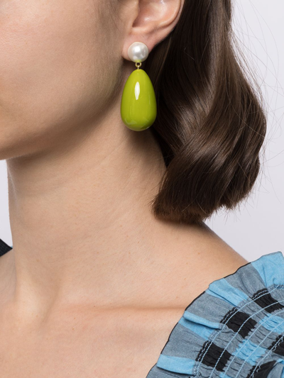 Eshvi Oval Drop Earrings In Grün