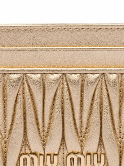 Shop Miu Miu Matelassé Leather Cardholder In Gold