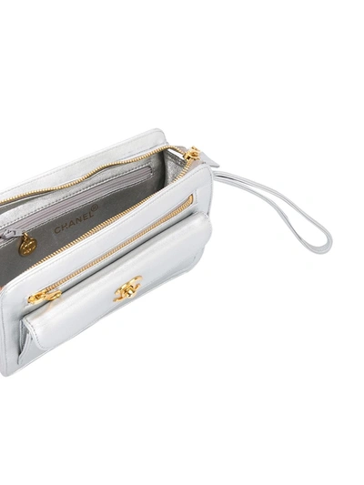 Pre-owned Chanel 1995 Cc Turn-lock Clutch Bag In Silver