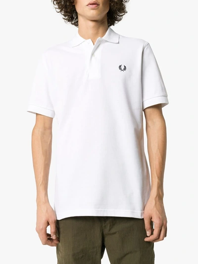 Fred Perry Logo Embroidered Polo Shirt In White