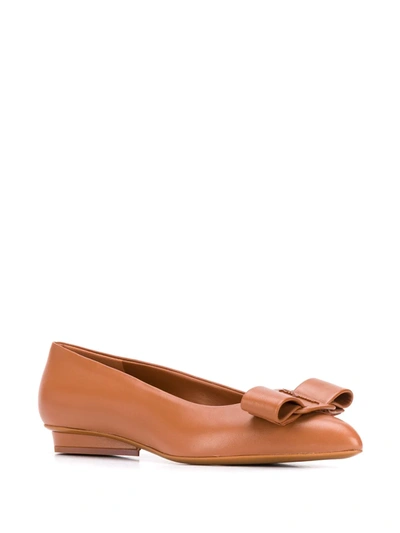 Ferragamo Vara Bow Flat Pumps In Brown