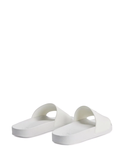 Giuseppe Zanotti Brett Logo-print Slides In Weiss