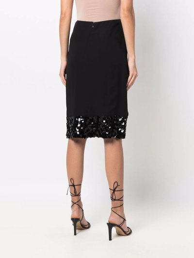 Pre-owned Chanel 2002 Sequin-embellished Hem Straight-cut Skirt In 黑色