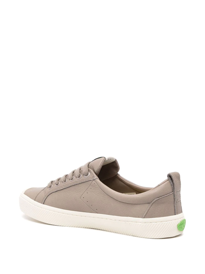 Shop Cariuma Oca Low Leather Sneakers In 灰色