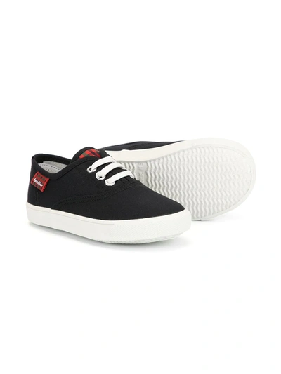 Familiar Canvas Low-top Sneakers In Black
