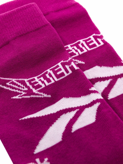 Shop Vetements Logo-print Socks In Pink