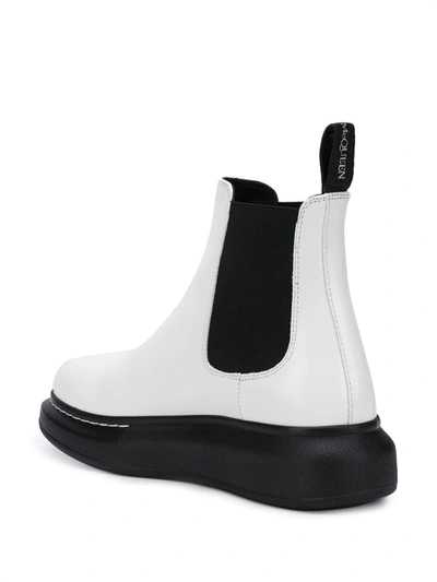 ALEXANDER MCQUEEN CHUNKY SOLE CHELSEA BOOTS - 白色