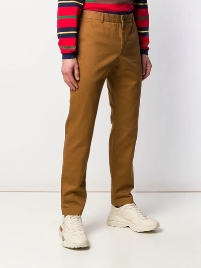 GUCCI LOGO EMBROIDERED CHINO TROUSERS - 棕色