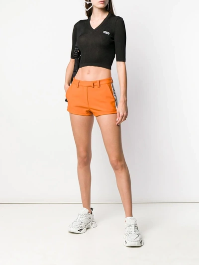 Shop Gcds Cropped Ribbed Knit T-shirt In Black
