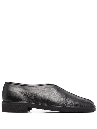 Shop Lemaire Grained Leather Slippers In Schwarz