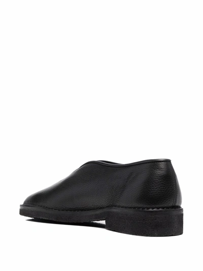 Shop Lemaire Grained Leather Slippers In Schwarz